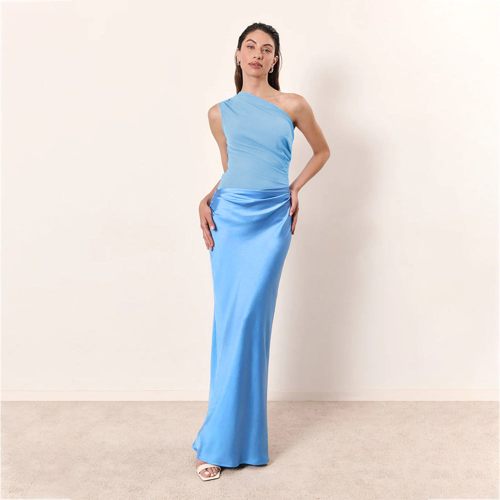 One-shoulder slim-fitting one-shoulder dress, sexy hip-wrapped dress.