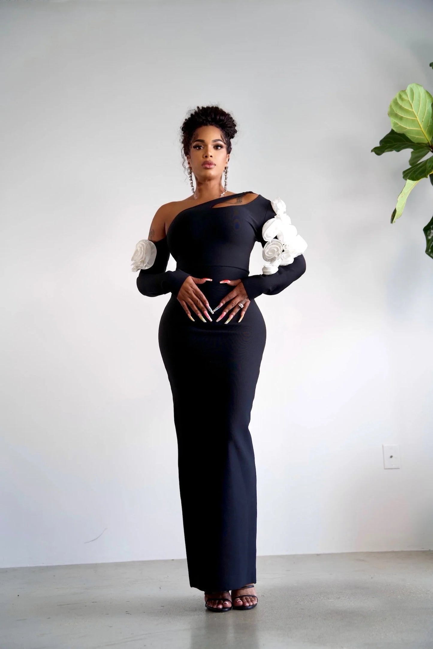 Cut-Out Asymmetrical Shoulder Long Sleeve Bandage Dress