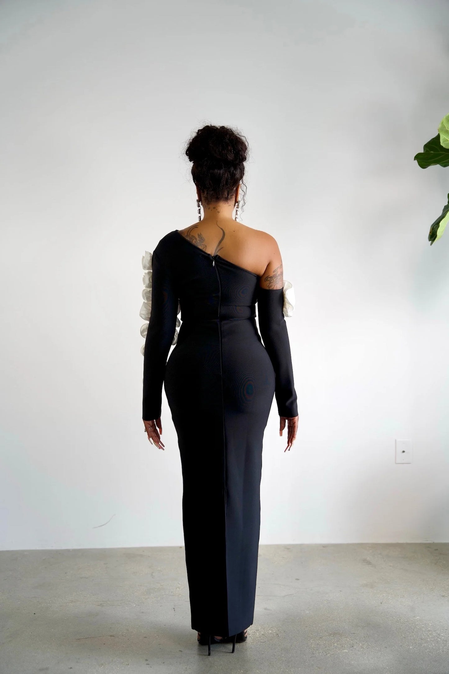 Cut-Out Asymmetrical Shoulder Long Sleeve Bandage Dress