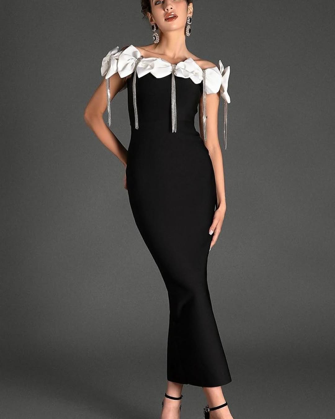 One-Shoulder Bowknot Tassel Embellished Diamond-Patterned Belted Dress